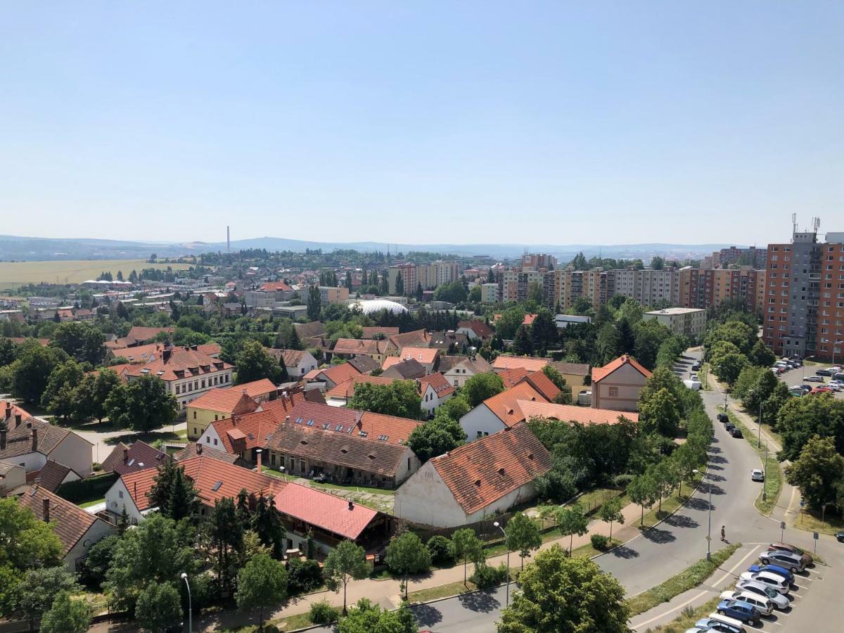 Bolevec Tower Apartment Plzen Bagian luar foto
